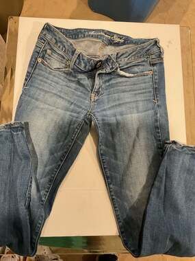 American Eagle Outfitters Women's Blue Denim Low Rise Super Stretch Skinny Jeans